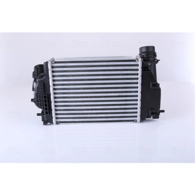 961121 Ladeluftkühler ** FIRST FIT **